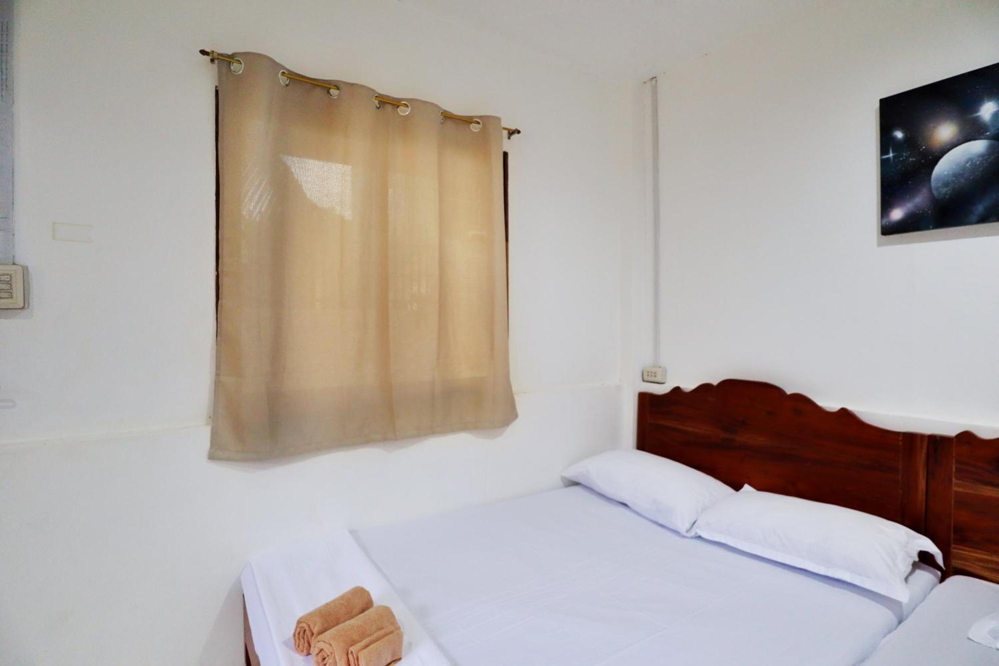 Ocean Breeze Hostel By Daily Sweet Moalboal Exterior foto